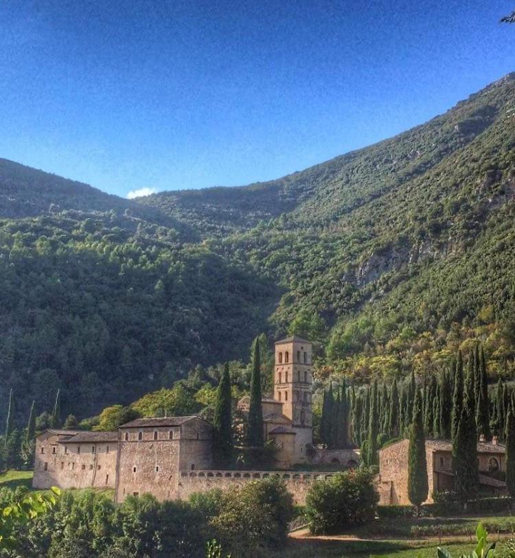 Abbazia San Pietro In Valle Ferentillo Eksteriør billede