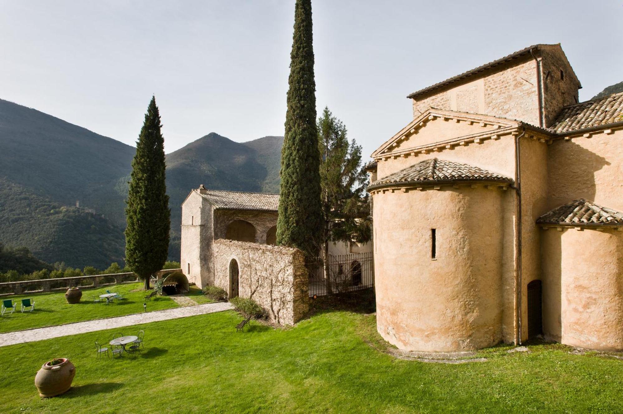 Abbazia San Pietro In Valle Ferentillo Eksteriør billede